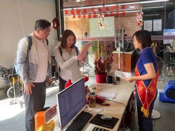 贴心服务，畅游两江四湖——售票处旅游咨询与游览服务纪实